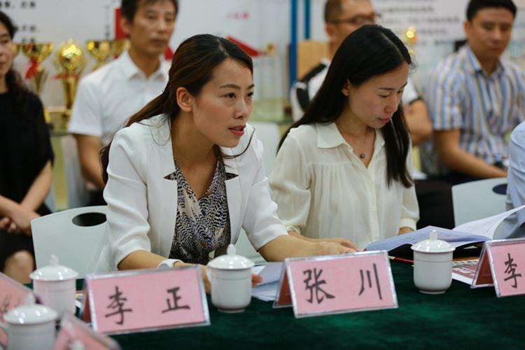 金水区政府副区长张川作深化学校体育美育工作主题发言